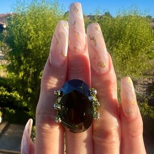 Green crystal ring with swarovski encrusted sides - silver-plated - beautiful